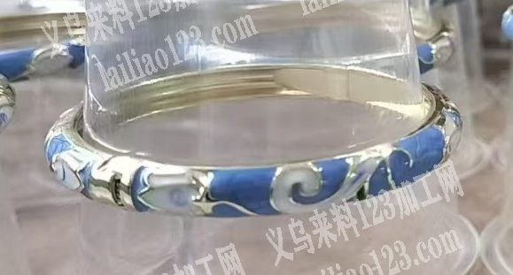 合金的，找钢模。压铸的，寻找压铸工厂