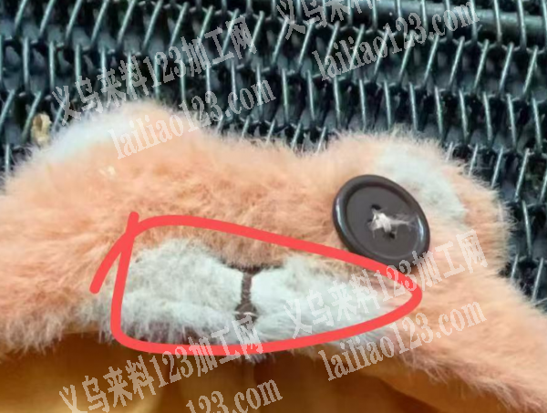 《可做半个月》大量毛绒帽子上面打扣外发加