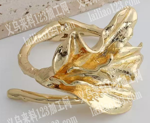 大量合金手镯订单，寻找合金饰品工厂。微信