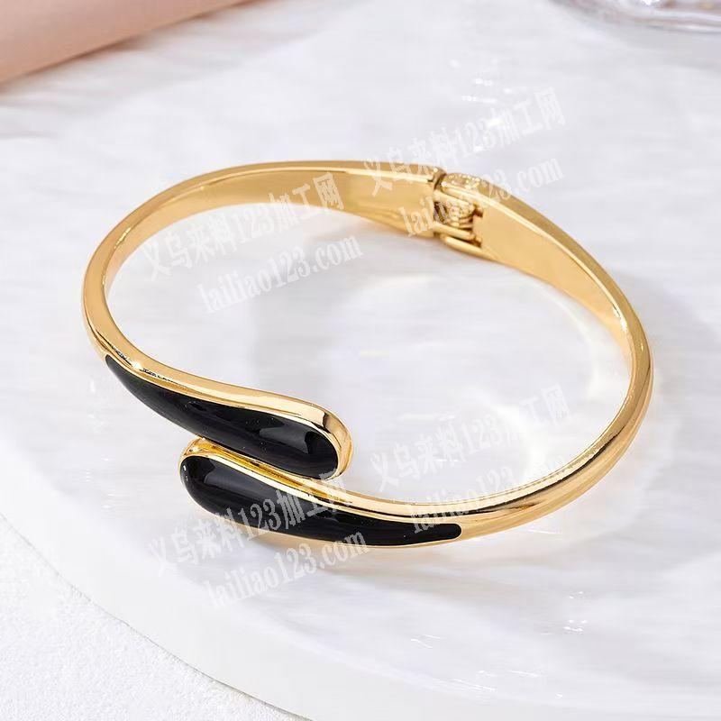 如图爆款手镯订单，寻找手镯工厂，请联系详