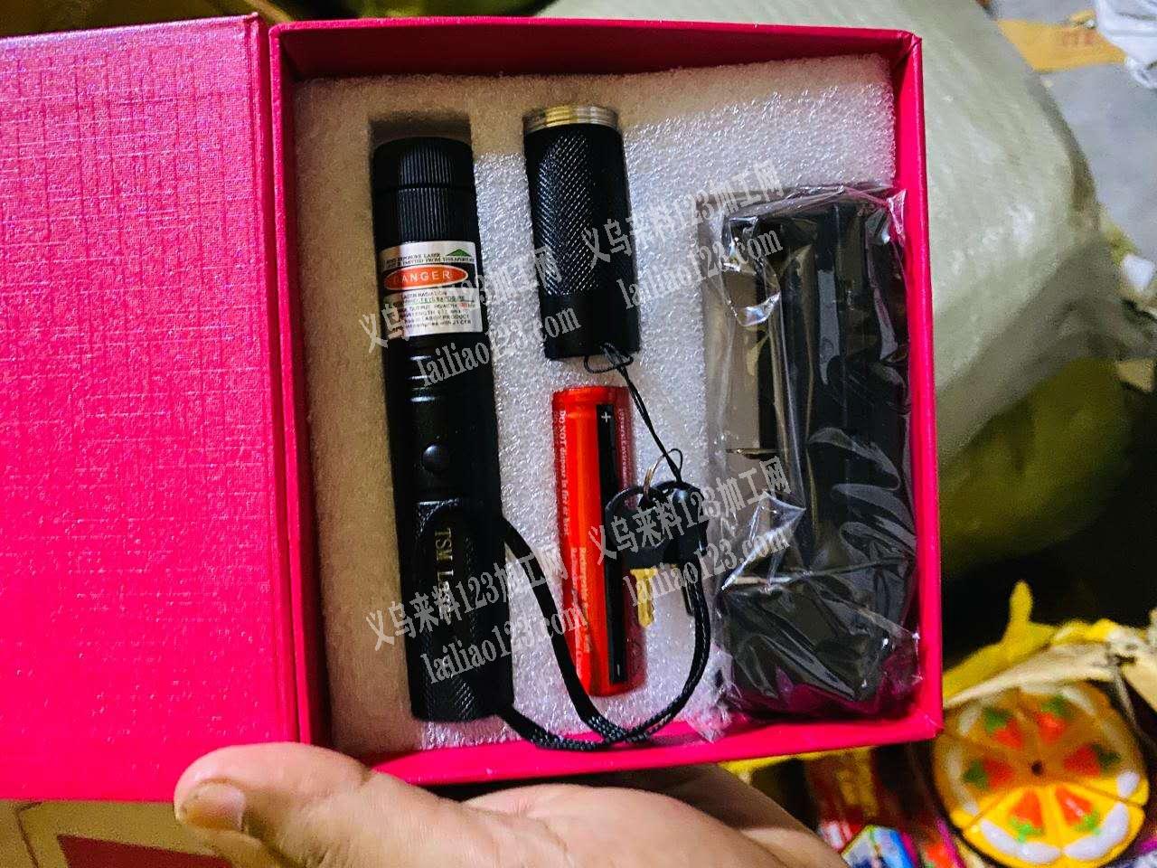 公司诚寻专业生产手电筒的工厂合作，请联系
