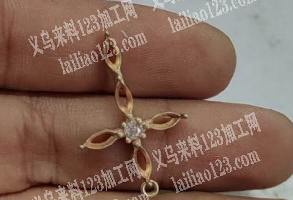 寻找专业做手镶的加工厂，有吗，如图，手镶