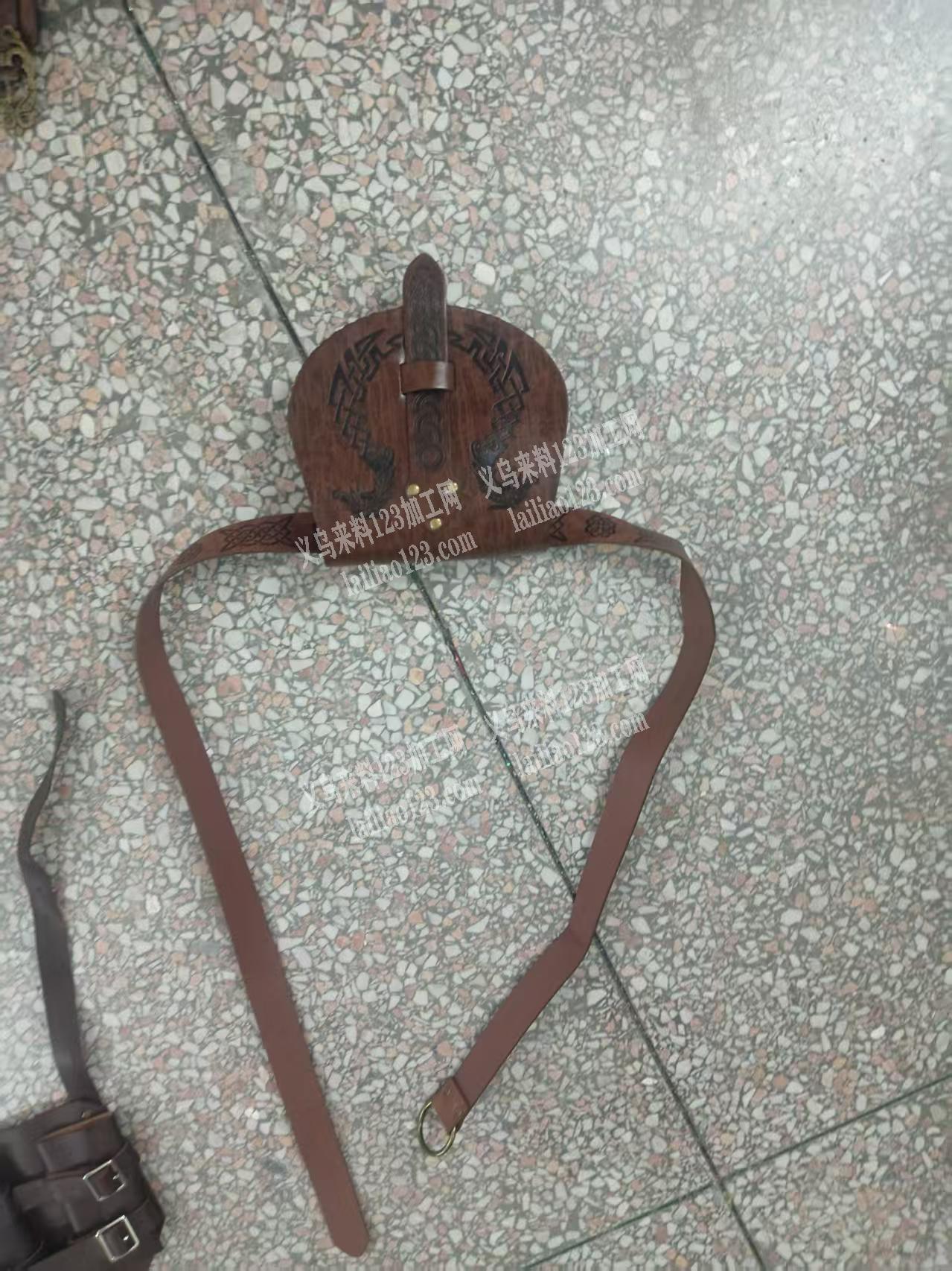 老板委托寻找：如图腰包背带订单外发，寻找