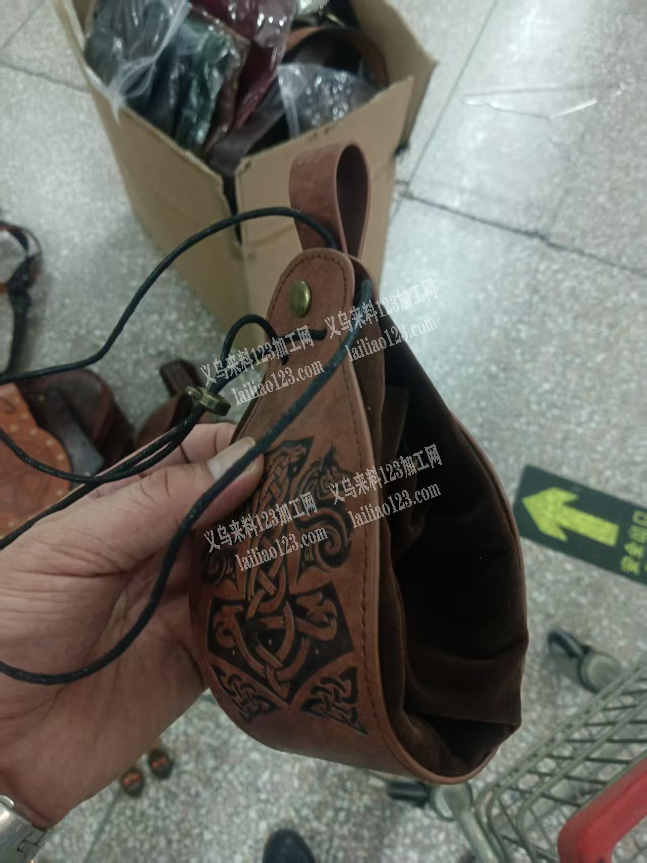 老板委托寻找：如图腰包背带订单外发，寻找