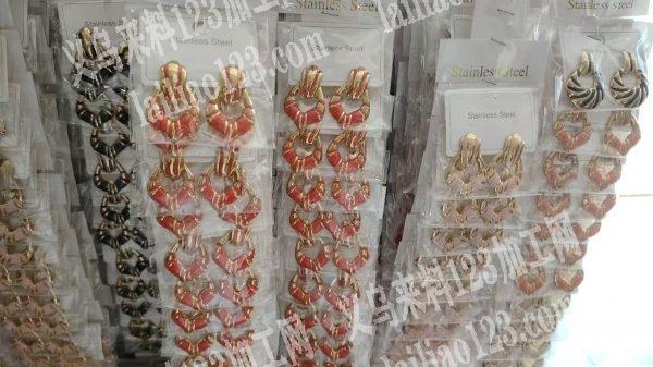 量大，处理。大量饰品处理，如图，微信详谈