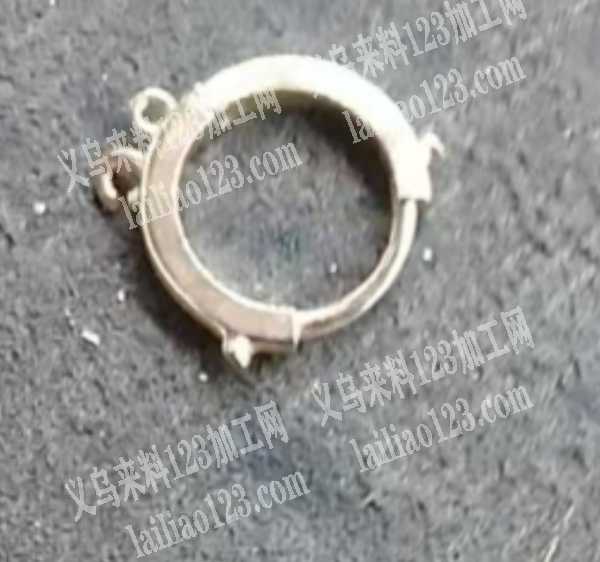 如图小饰品磨水口外发加工，长期合作，找五