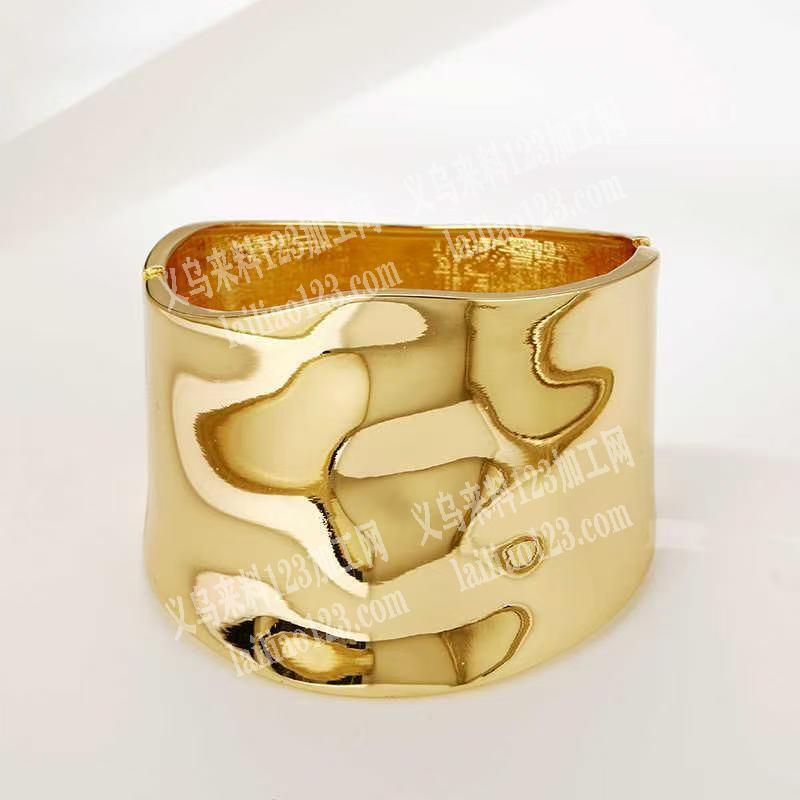 合金夸张大手镯订单，成品订单，如图，寻找