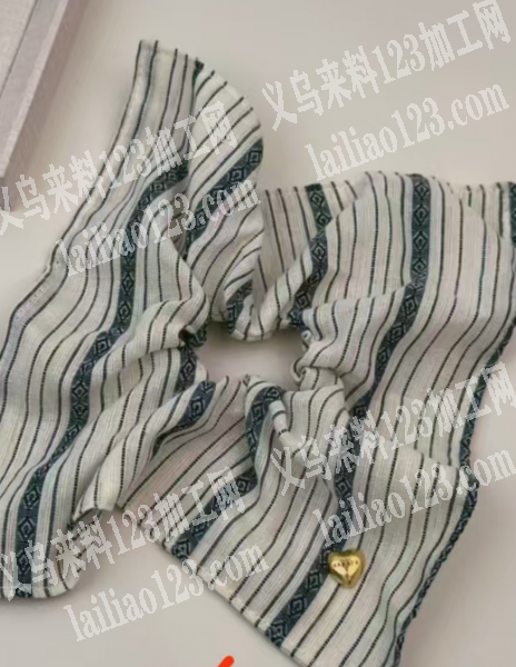 布艺大肠圈，四角发圈订单，如图，寻找会做