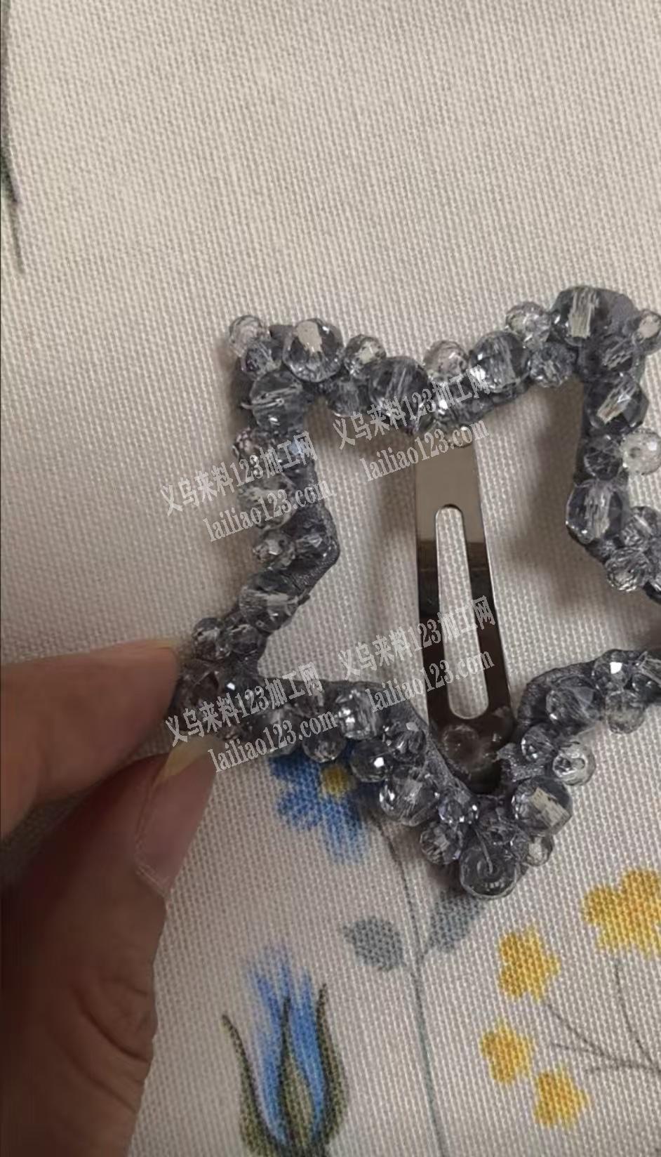 大量手工穿珠缠绕发夹的手工活外发加工，寻