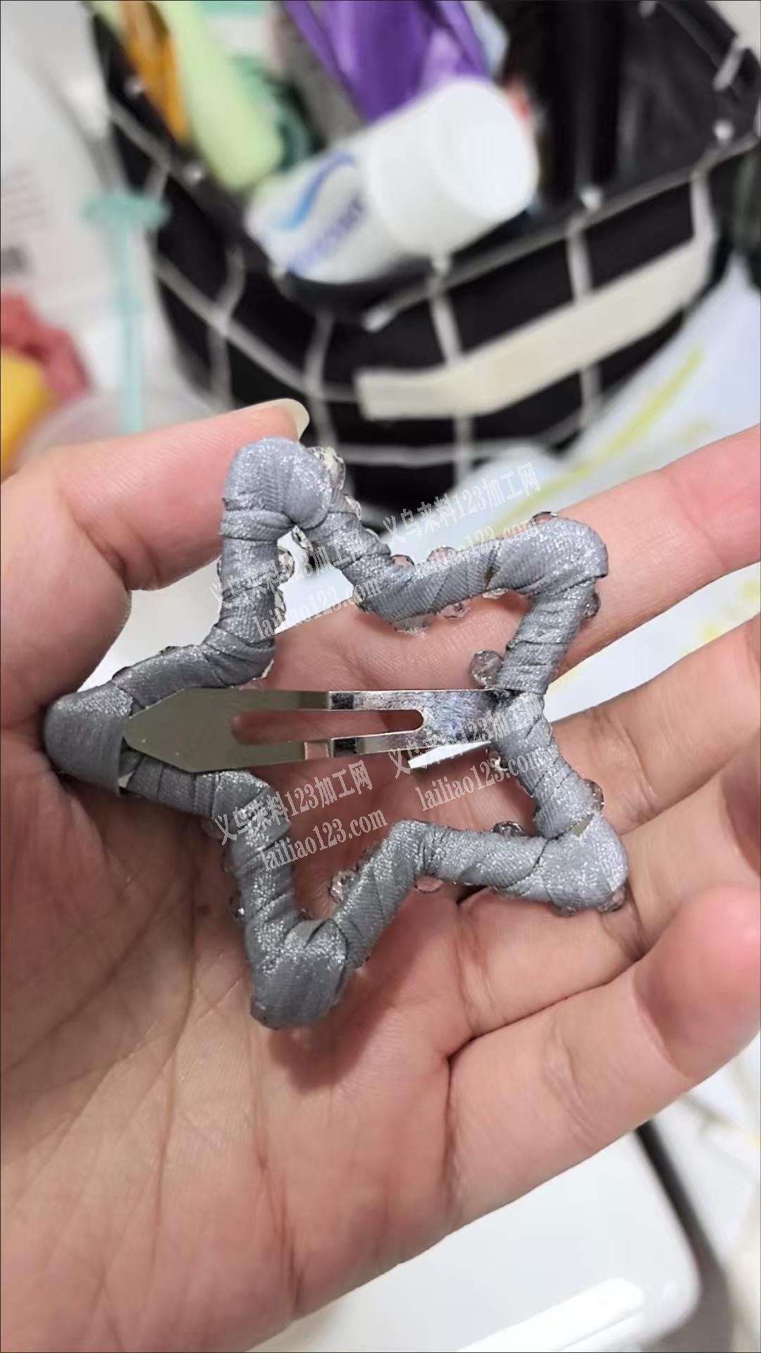 大量手工穿珠缠绕发夹的手工活外发加工，寻