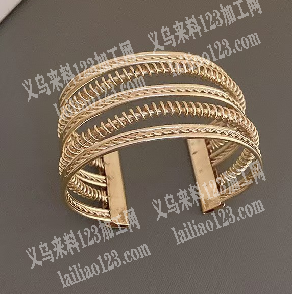 寻找专业做手镯的工厂合作，如图几款铁手镯