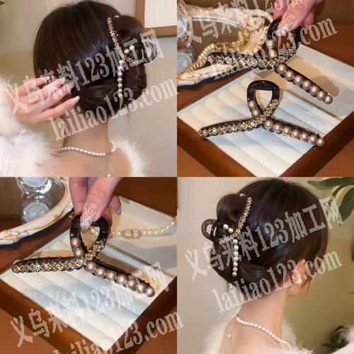 本厂承接，发夹，配饰，项链，手镯，穿戴美甲，十字绣，粘钻有意