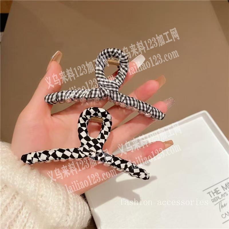 缠绕的手工活外发，如图，寻找会做如图绕布