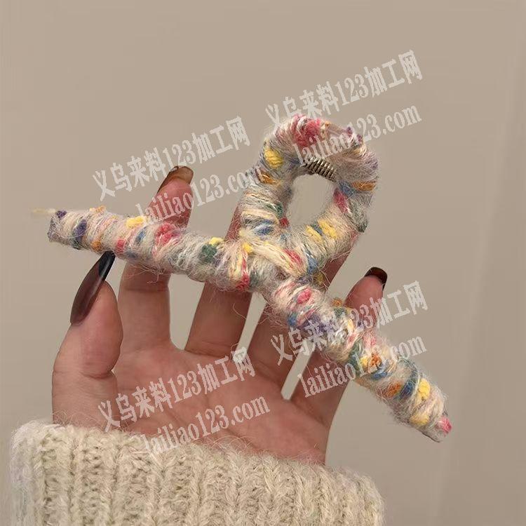 抓夹缠绕的手工活，如图，寻找会做的手工活