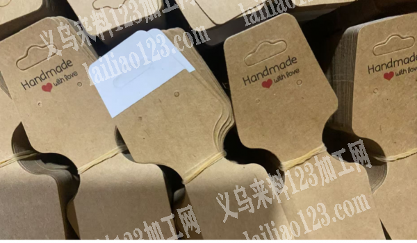 公司寻找纸卡工厂吗，如图纸卡。长期合作。