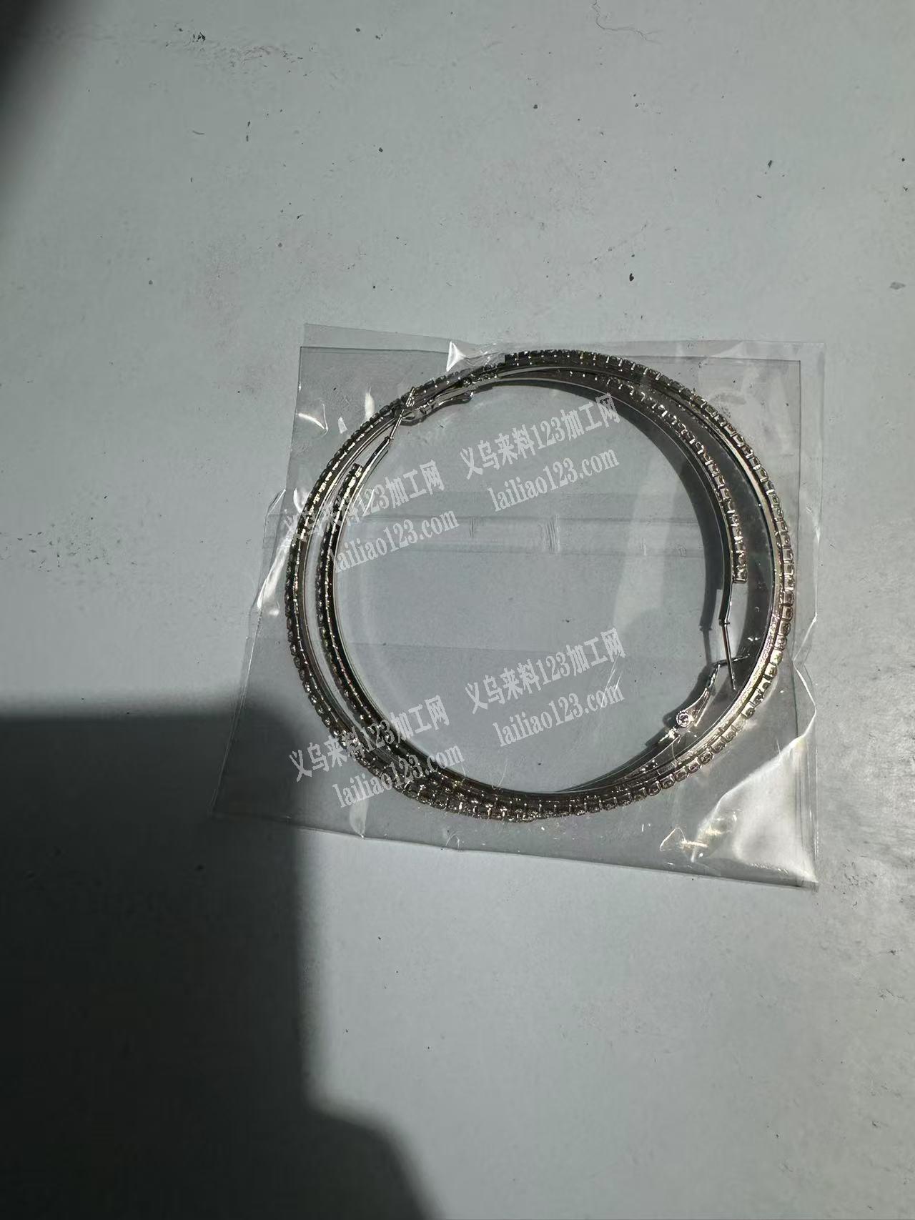 找做C型爪链耳环成品厂家，有优势的联系我