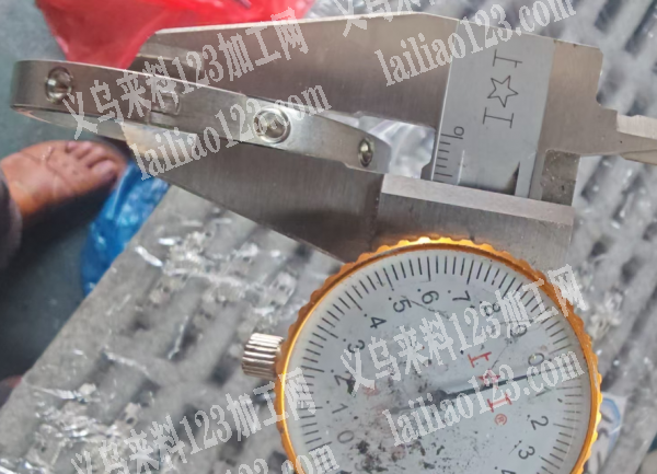 不锈钢手镯订单，如图，寻找手镯工厂，请联