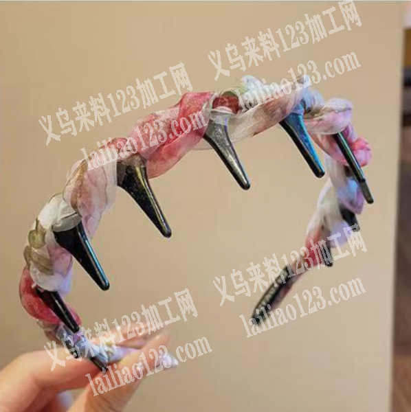 大量布艺缠绕的发箍订单，如图，寻找源头成