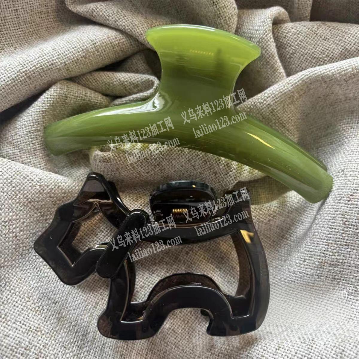 《毛胚订单》动物形状的抓夹订单，如图，寻