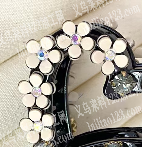 大量如图花朵订单，采购这个花朵配件，寻找