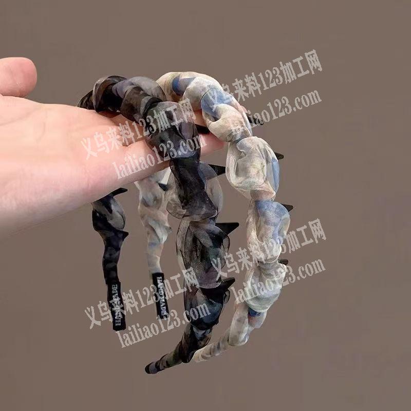 《发外地》手工活，发箍上面绕布条打蝴蝶结