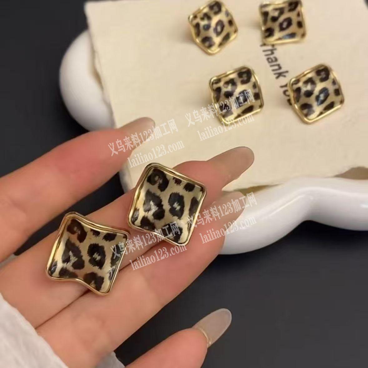 寻找水印加工厂有嘛？？？水印在合金上请联