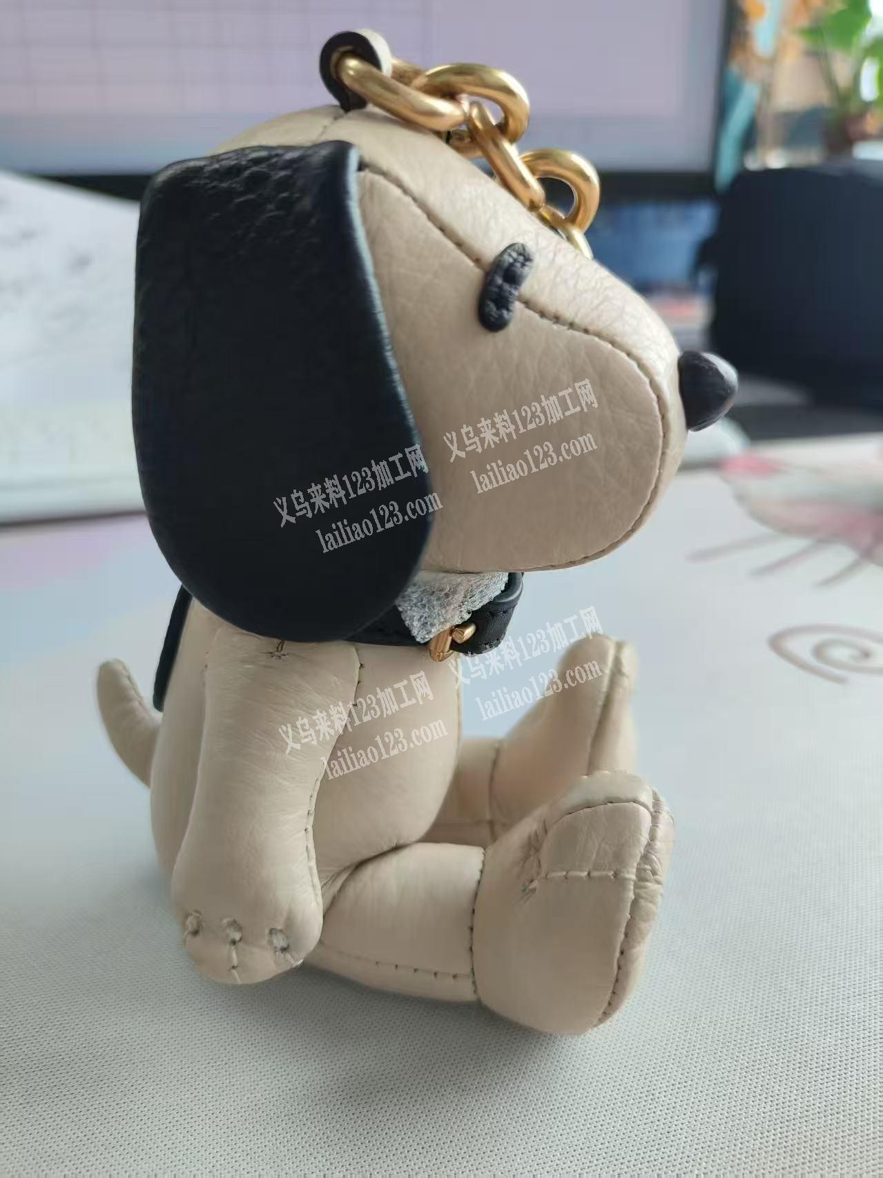 外贸皮革挂件公仔订单，如图，寻找工厂，找