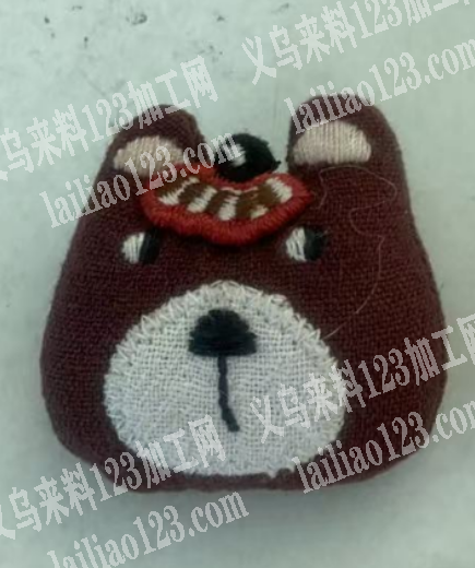 公仔头上面绣花外发加工，。如图，