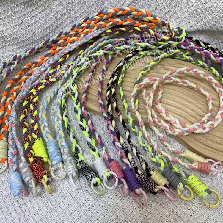 《常年有的手工活》如图，编绳子+打结+编