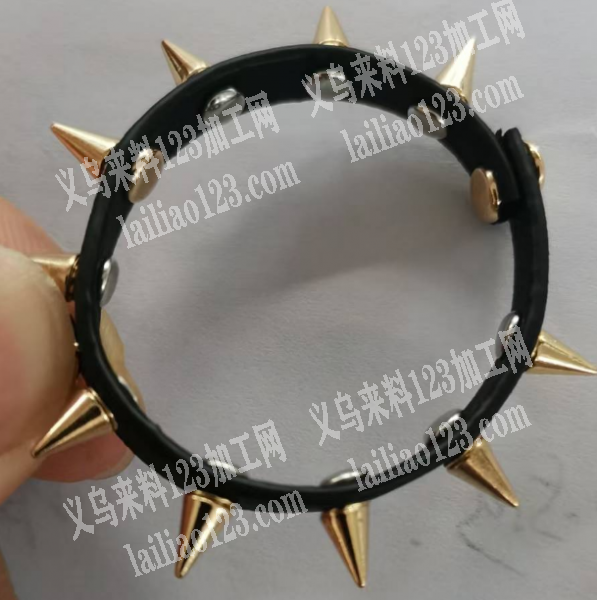 打铆钉类似的。这个谁家可以做啊，如图，请