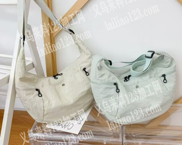 女生挎包订单，如图，寻找箱包工厂。这个是