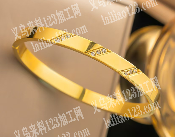 我厂有不锈钢手镯订单，如图，爆款饰品订单
