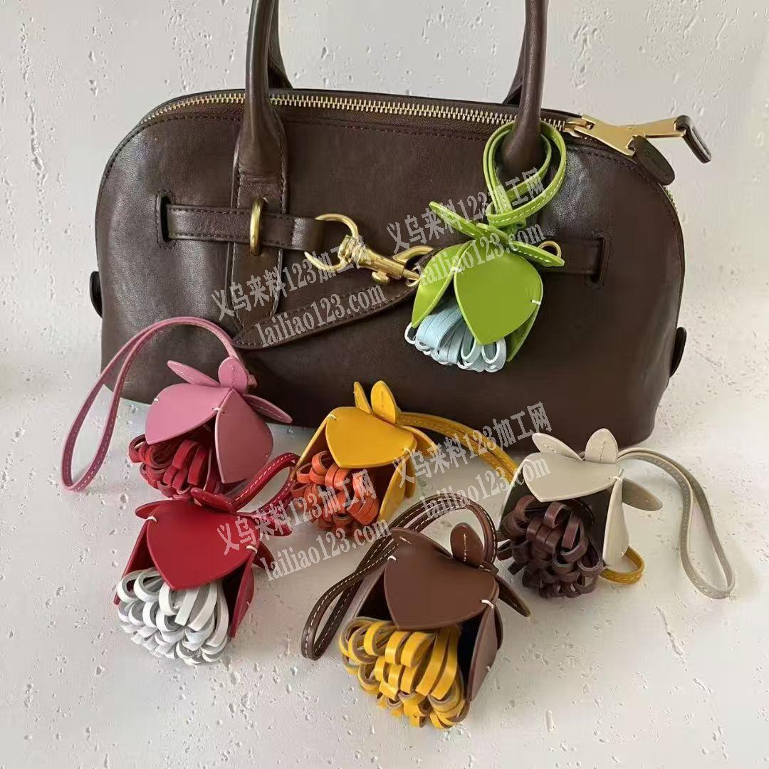 大量皮革挂件订单，如图，寻找专业做这个皮