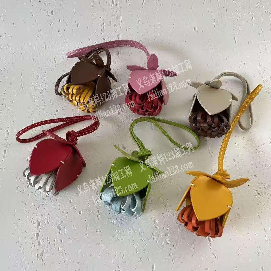 大量皮革挂件订单，如图，寻找专业做这个皮