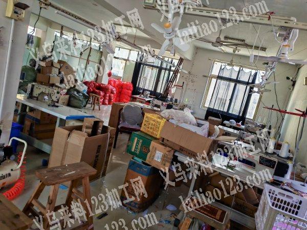 承接各种爆款纯加工，平车，拷边，双针，帽