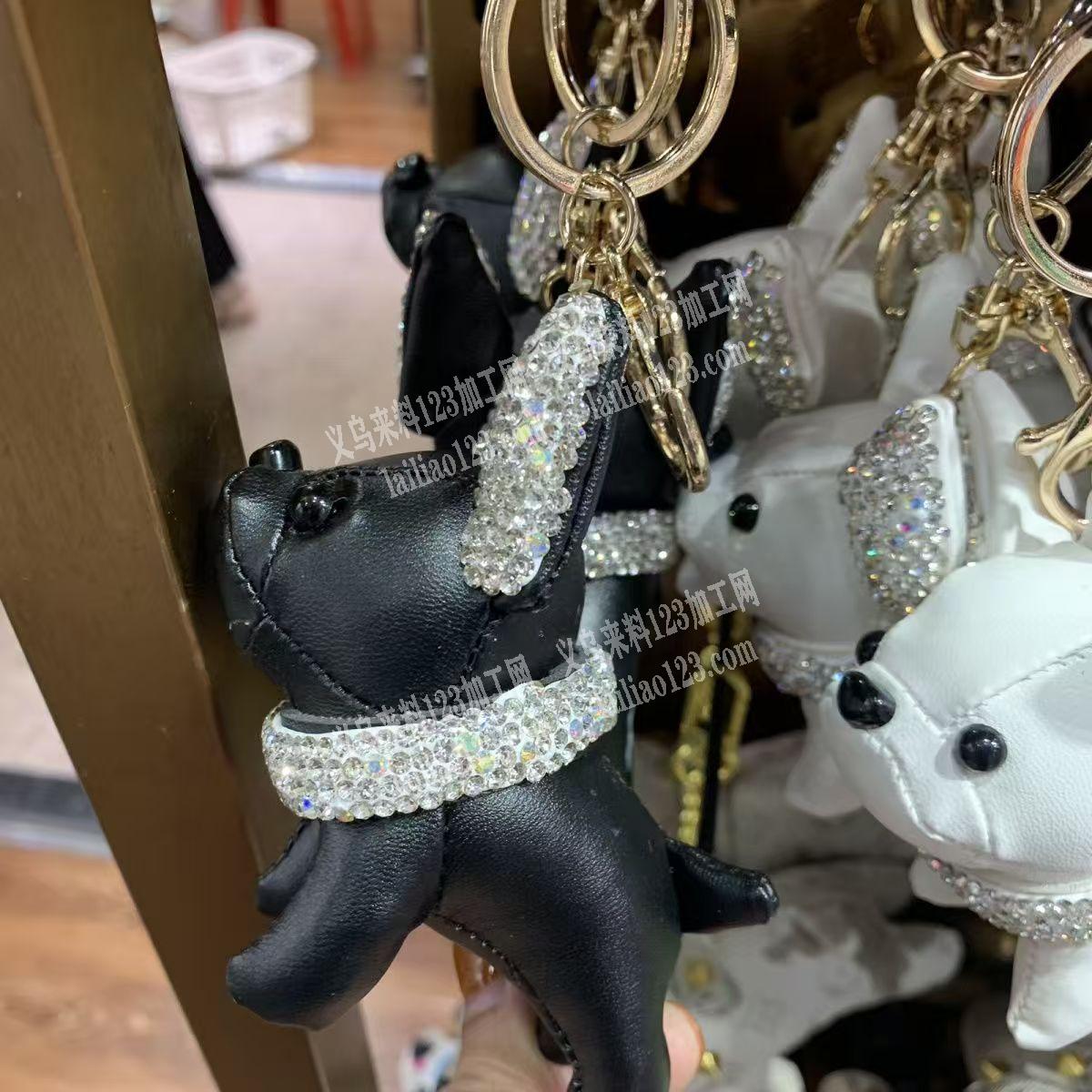 30万|每月。皮革钥匙扣挂件订单，如图，