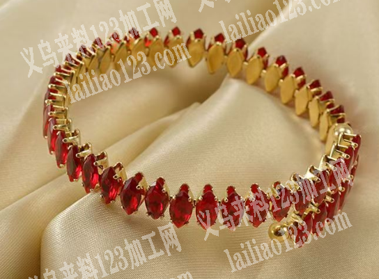 商贸城这边有饰品镶钻外发加工，长期合作。