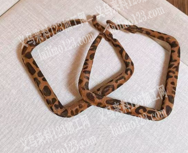 耳环上面印花外发加工，寻找印花的，移印的