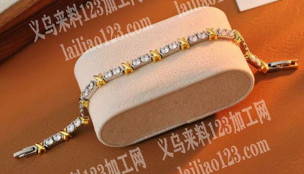 这个手镯有订单，寻找厂家，有意者，请联系