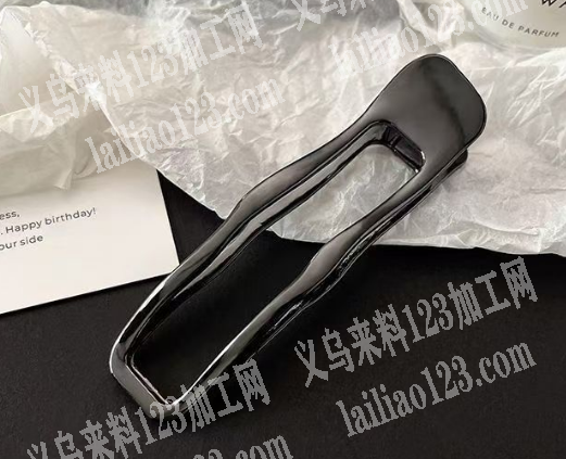 枪黑发夹，谁有现货，各位老板有的联系详谈