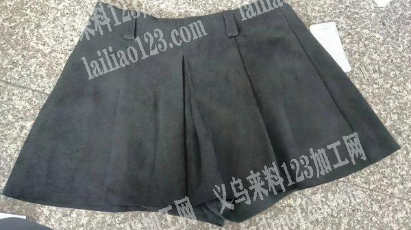 《平车活外发》如图马甲裙子套装外发加工。