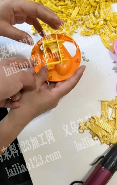 手工活外发，量大，可以做到年底过年放假