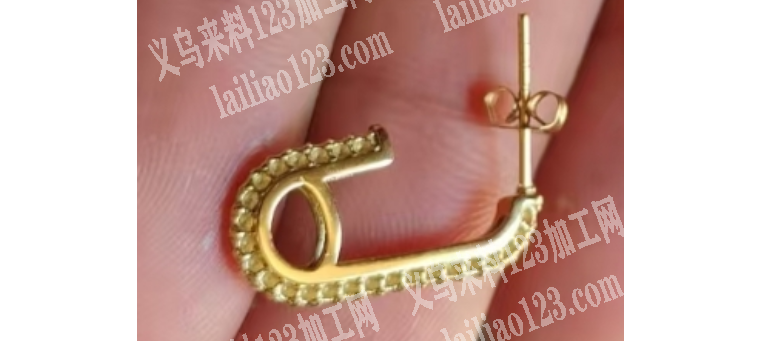 耳环上面点钻，寻找点钻的加工厂，请联系详