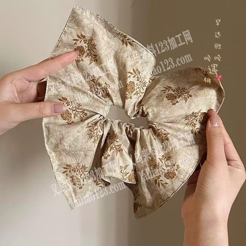 布艺的四角发圈订单外发加工，如图。寻找专