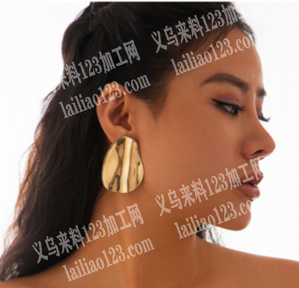 寻找这个耳环，寻找厂家，请联系详谈