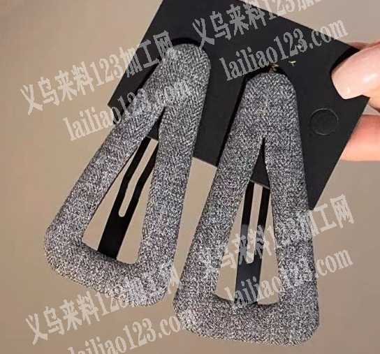 寻找专业做布包发夹的手工工厂，成品工厂，