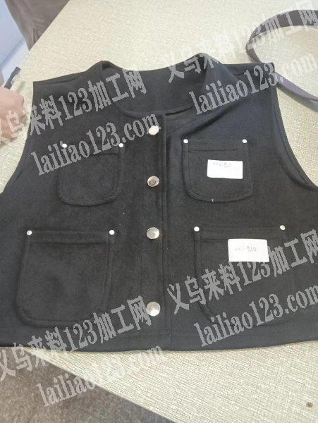 服装钉扣打扣外发加工，如图，找订扣加工厂