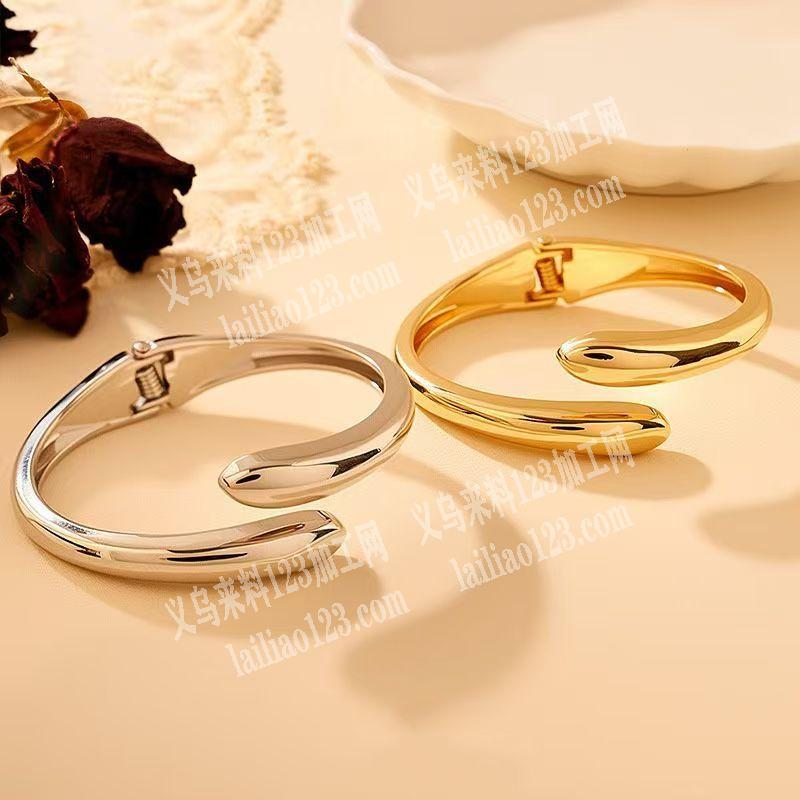 合金压铸的饰品订单，【找钢模】寻找合金压