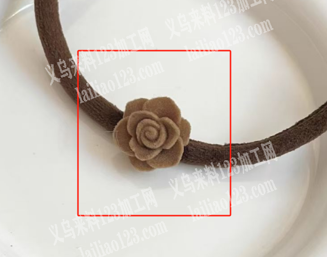 电商采购卡其色喷绒花，如图，老板委托寻找