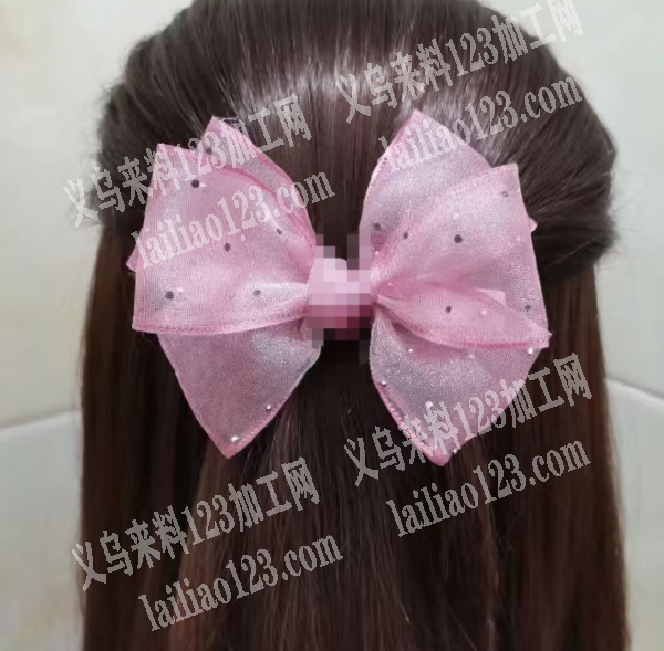 扎蝴蝶结手工活外发加工，如图，三根纱镶钻